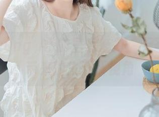 发现Myung Ah的居家魅力：无圣光图集带来的生活新视角
